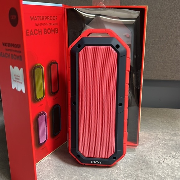 NIB IJOY Waterproof Bluetooth Speaker Beach Bomb - Picture 4 of 4
